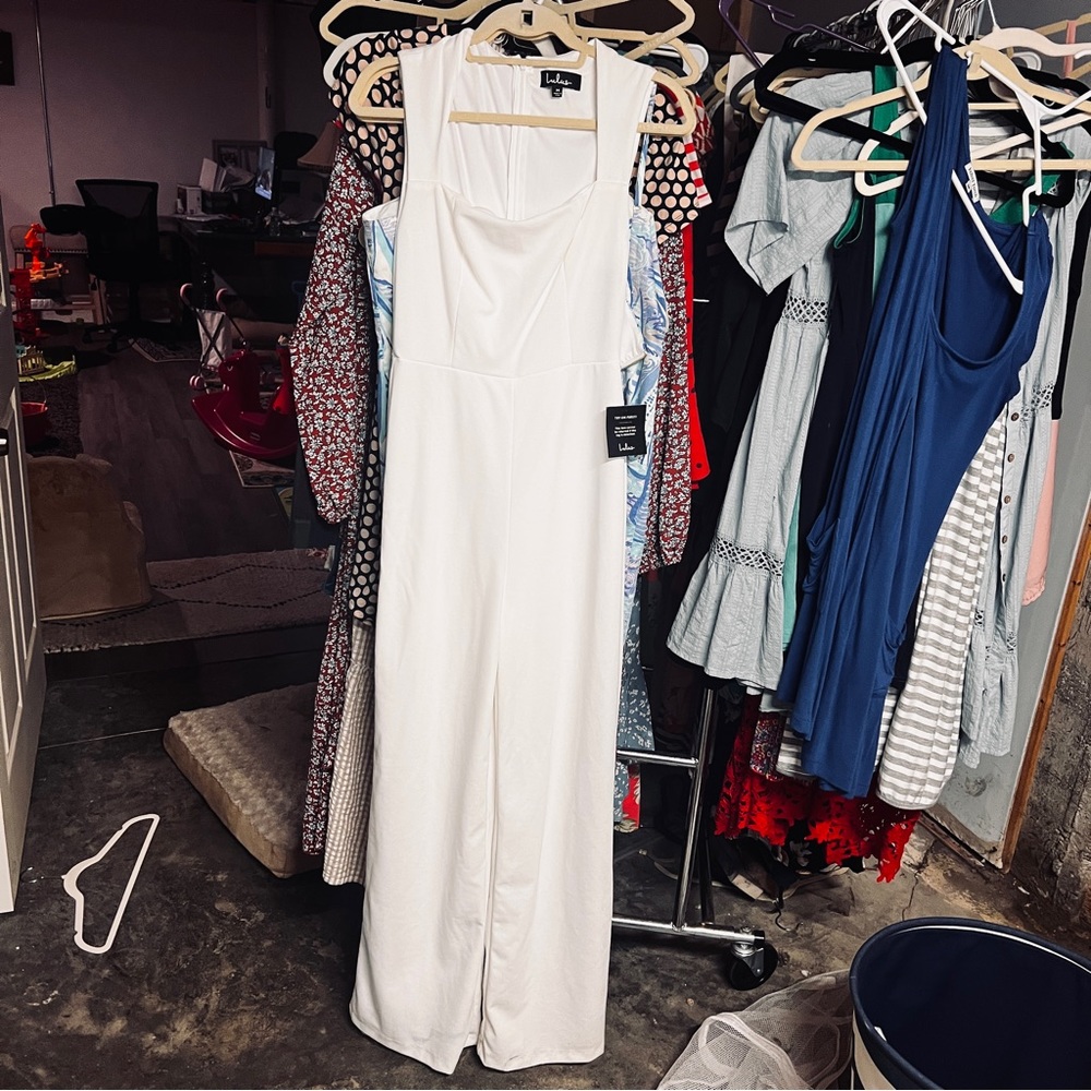 Lulu’s long pantsuit